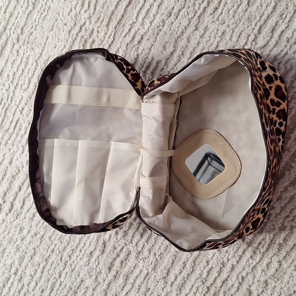 🆕️ Makeup case - Picture 3 of 5